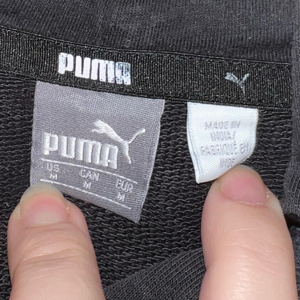 Puma black hoody with silver puma size medium - Picture 4 of 5